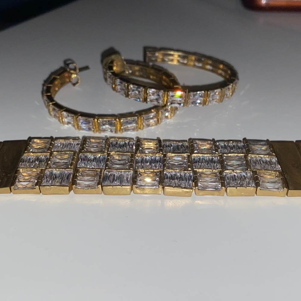 BEAUTIFUL 1940s RHINESTONE BRACELET AND EARRINGS